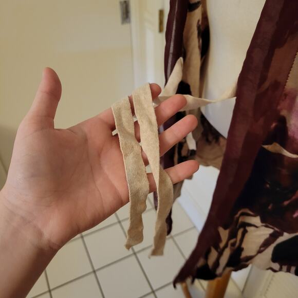 Simply Vera Wang Medium Floral Print Chiffon Trim Cardigan Waist Tie - Picture 5 of 9